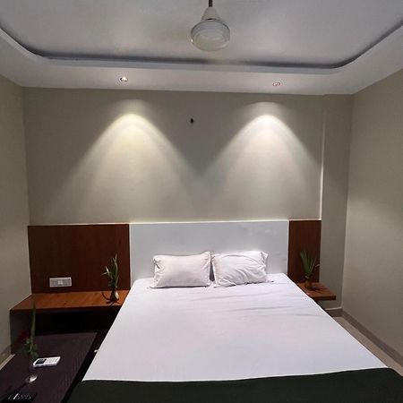 Hotel Sun Lodging Bhiwandi Exterior photo